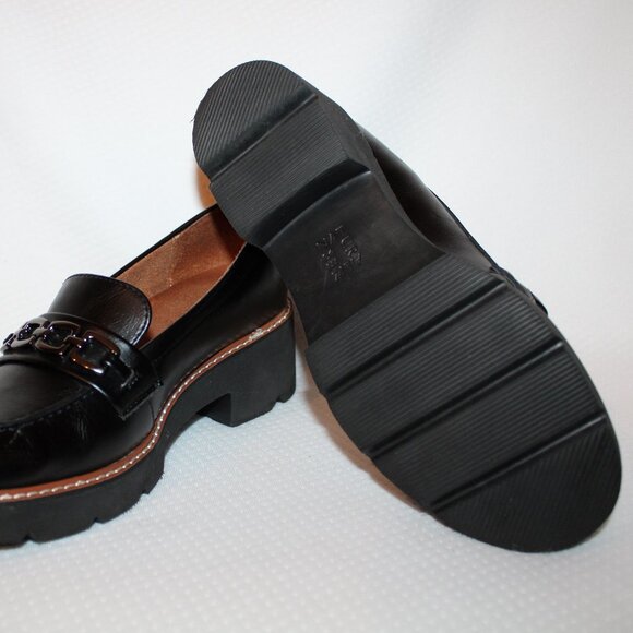 Naturalizer Cabana Lug Sole Slip on Black Loafer Women's Size 6M - Picture 14 of 14